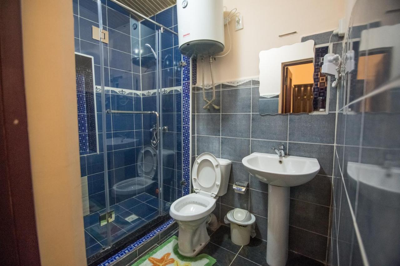 Eco House Hotel Osh Buitenkant foto